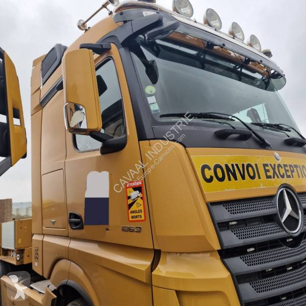 Traktor Mercedes