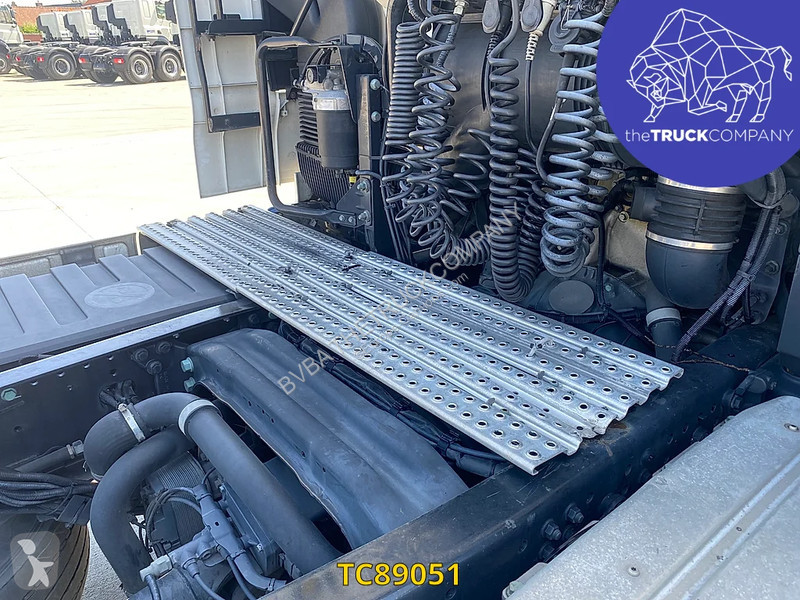 Traktor MAN 470