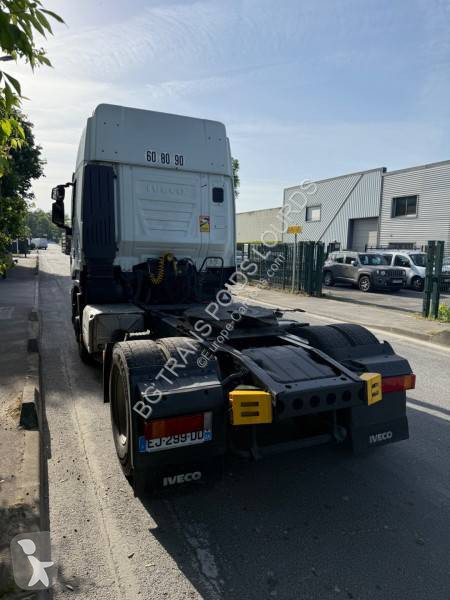 Tahač Iveco