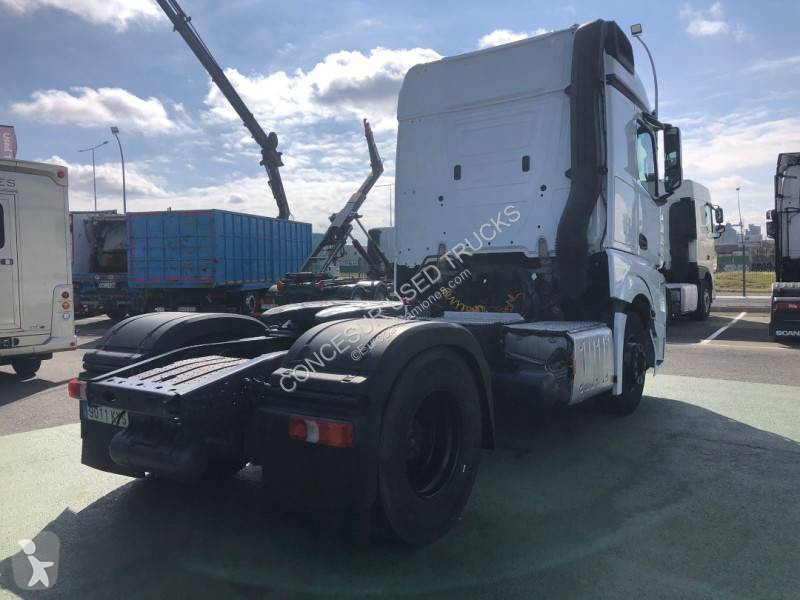 Traktor Mercedes