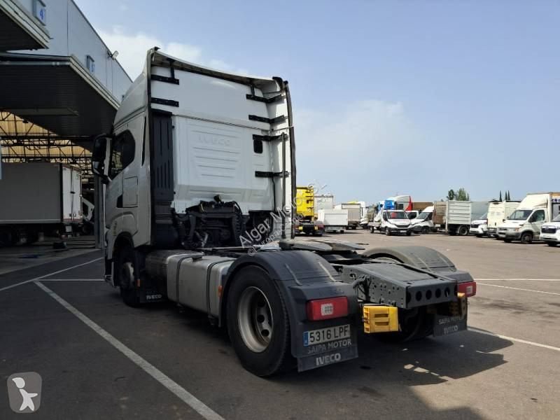 Tracteur Iveco