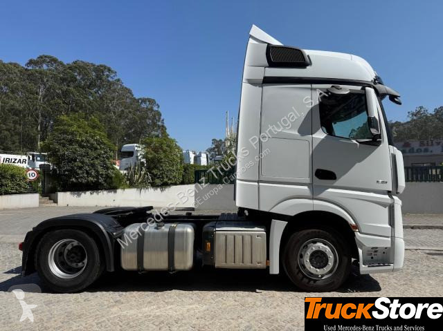 Traktor Mercedes 1851
