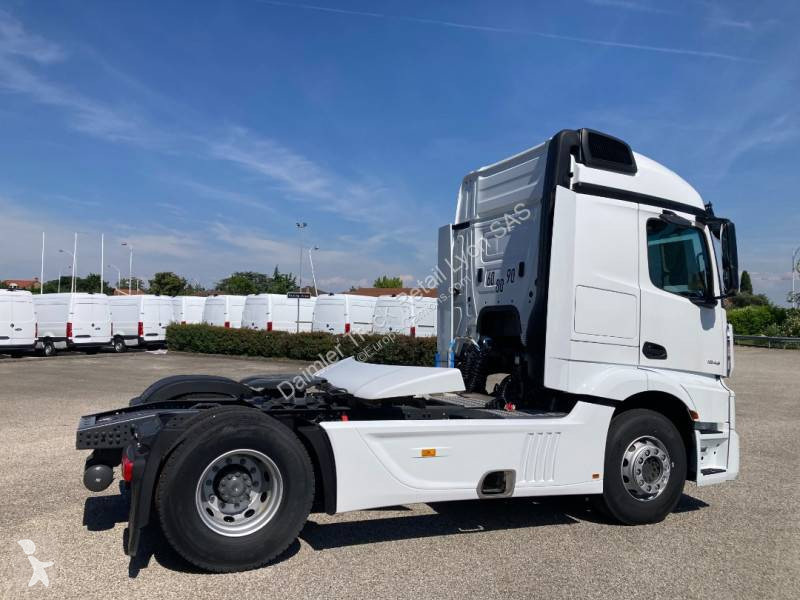 Traktor Mercedes