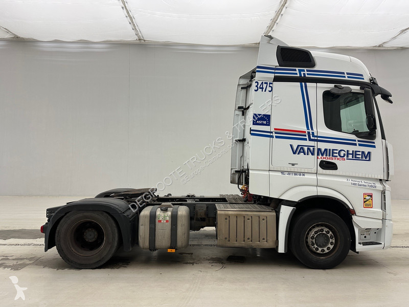 Traktor Mercedes 1842