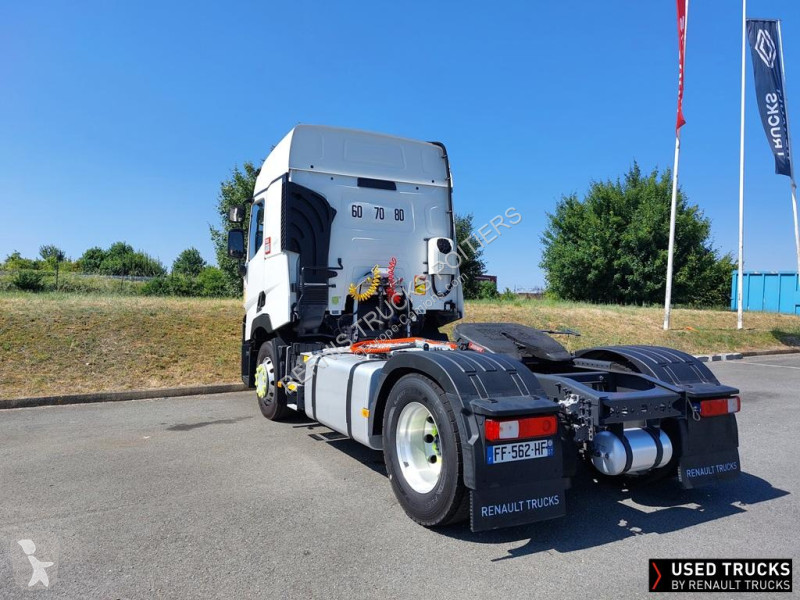 Tahač Renault