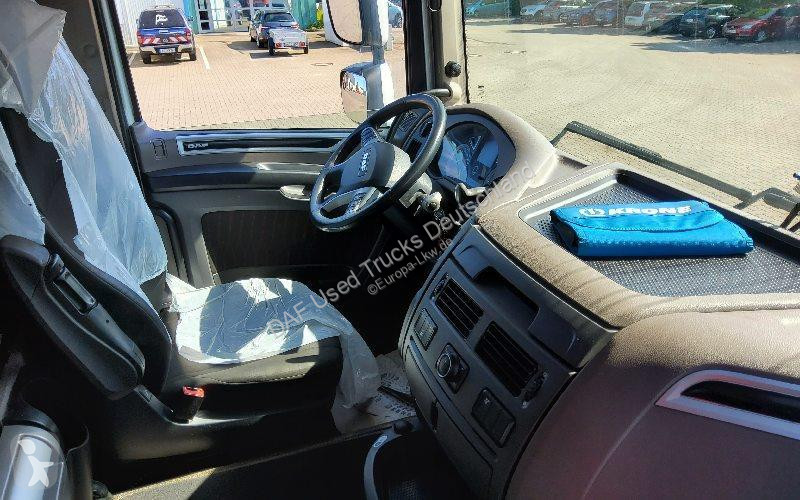 Trekker DAF 530 FT LOW DECK 4X2