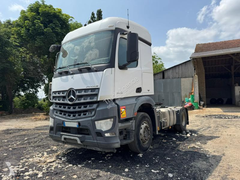 Traktor Mercedes