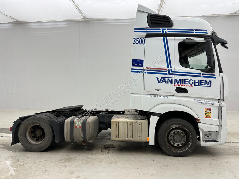 Traktor Mercedes 1842