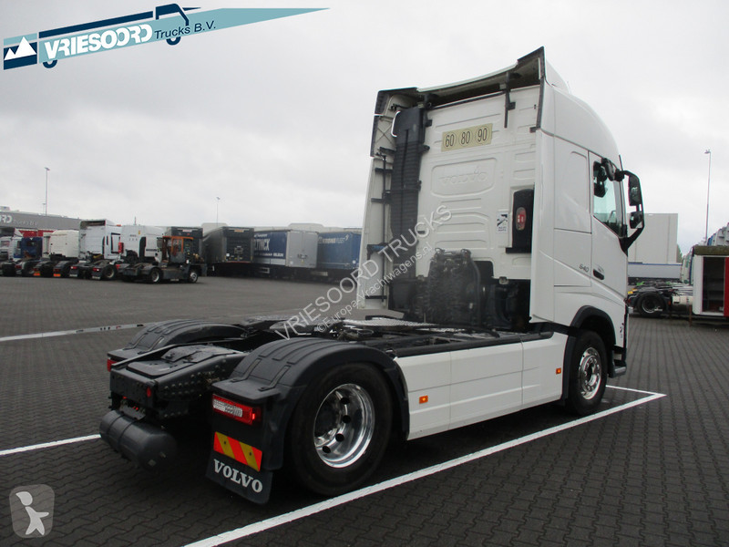 Tahač Volvo VTA3T