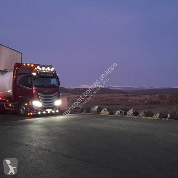 Tracteur Iveco