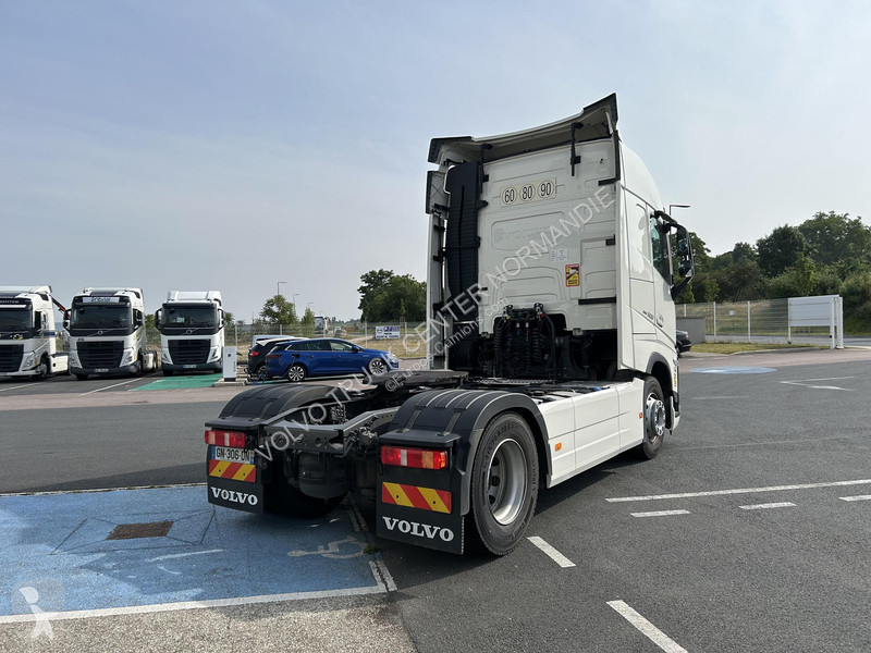 Tractor Volvo 500 GLOBETROTTER I'SAVE éàé