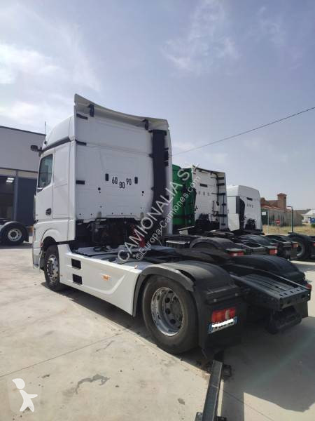 Traktor Mercedes