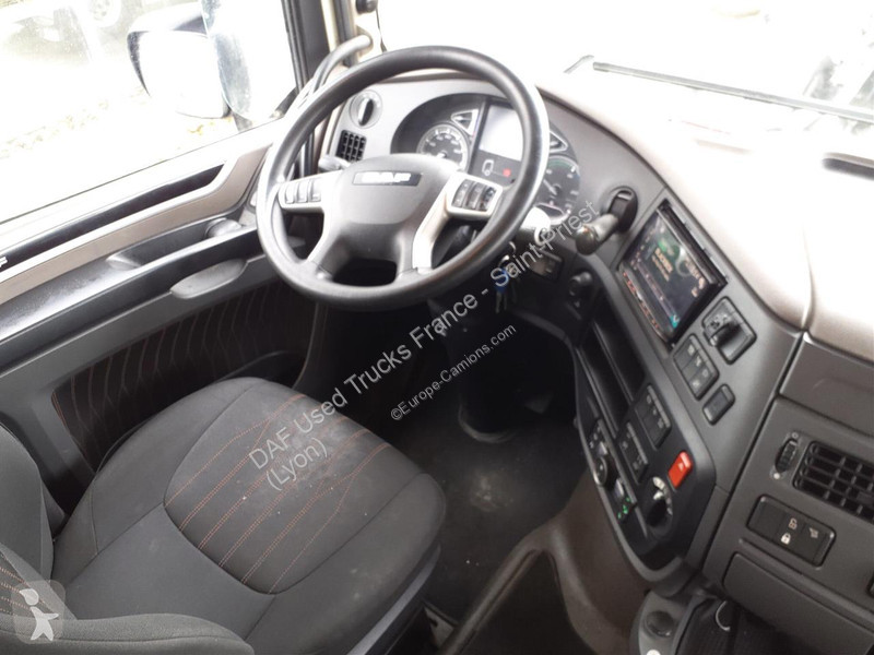Nyergesvontató DAF 480 FT 4X2