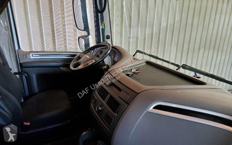 Trekker DAF 530 FT LOW DECK 4X2