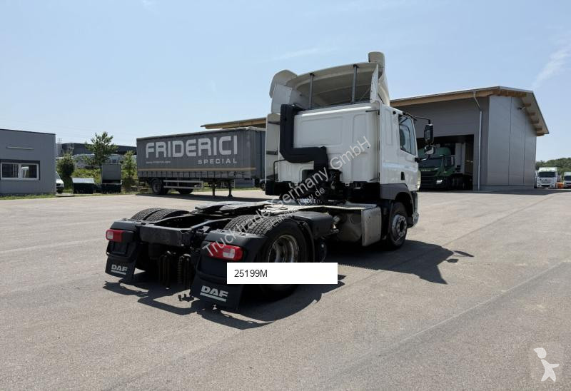 Traktor DAF CF 400