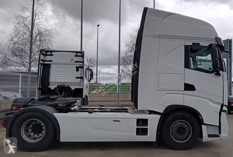 Cabeza tractora Iveco