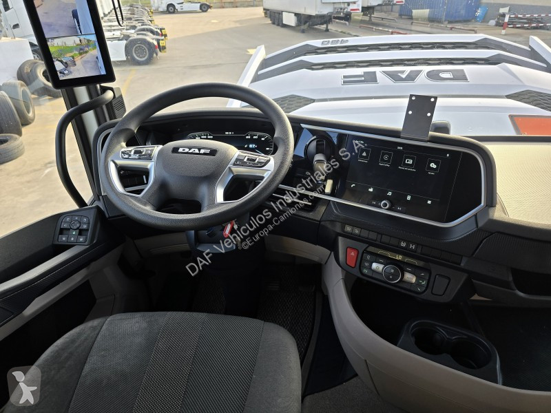 Trekker DAF 480 FT 4X2