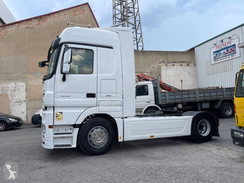Traktor Mercedes
