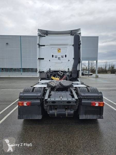 Traktor Mercedes