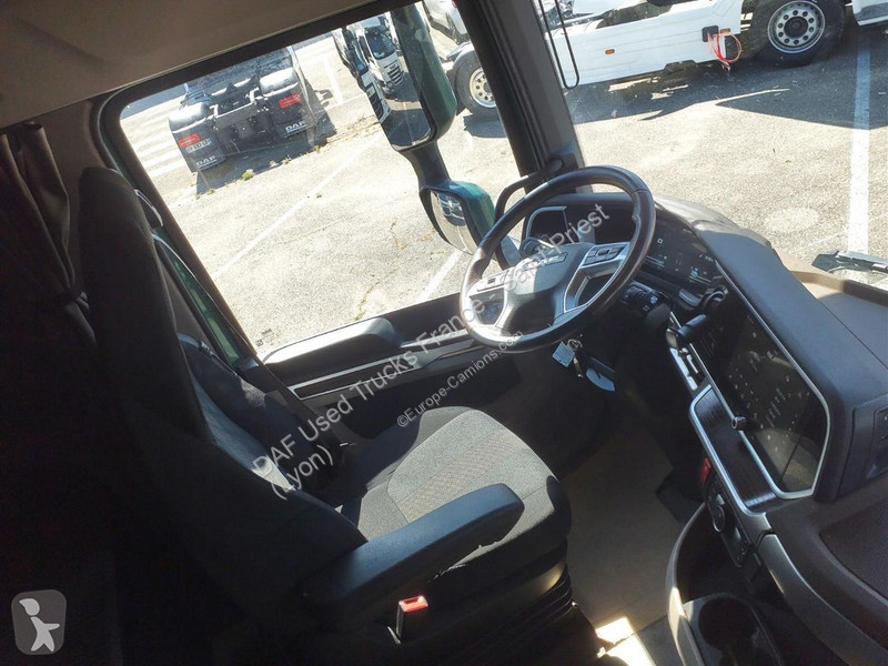Traktor DAF + 530 FT 4X2