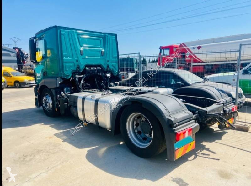 Traktor Mercedes