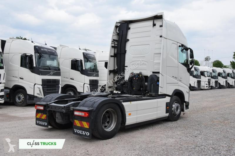 Tahač Volvo FH  Globetrotter XL i-Save Side Skirts