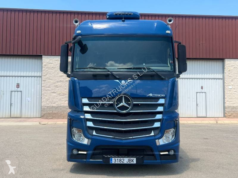Traktor Mercedes