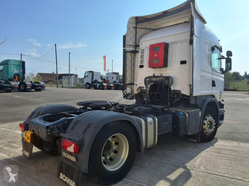 Traktor Scania 490