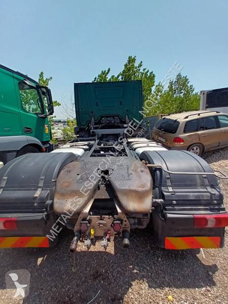 Tahač Mercedes