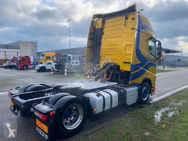 Traktor Volvo 13460 trekker, met XL cabine,...