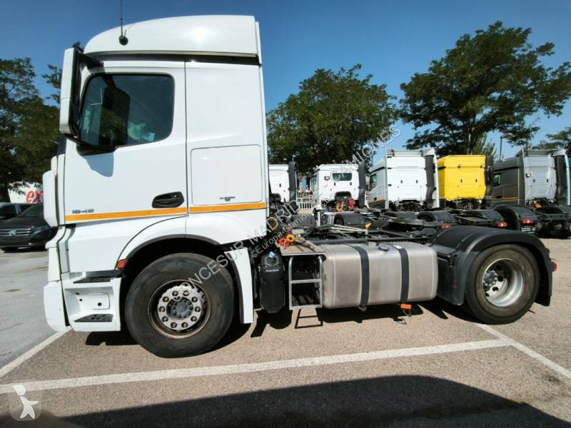 Traktor Mercedes