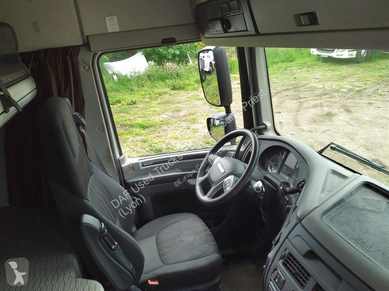 Nyergesvontató DAF 480 FT 4X2