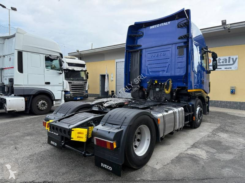 Traktor Iveco