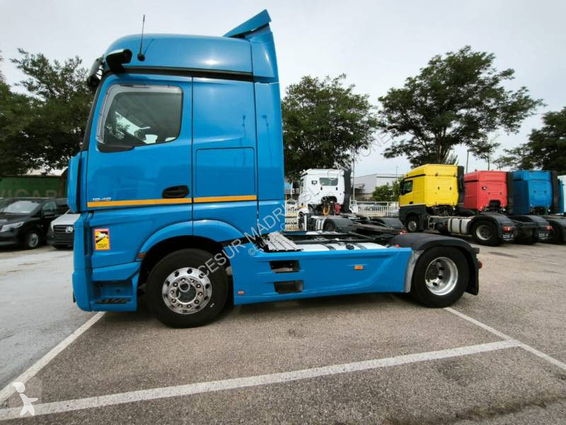 Traktor Mercedes