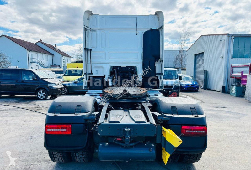 Tahač DAF XF 530