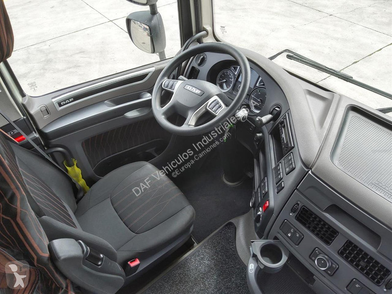 Traktor DAF XF  FT 4X2