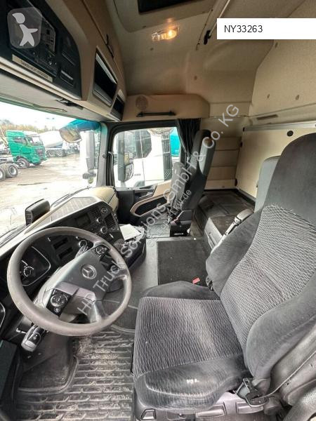 Traktor Mercedes 1842 4x2 low liner