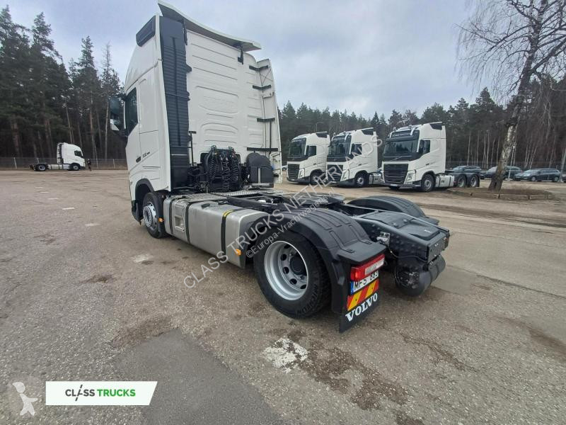 Tahač Volvo 500 Globetrotter XL Varios