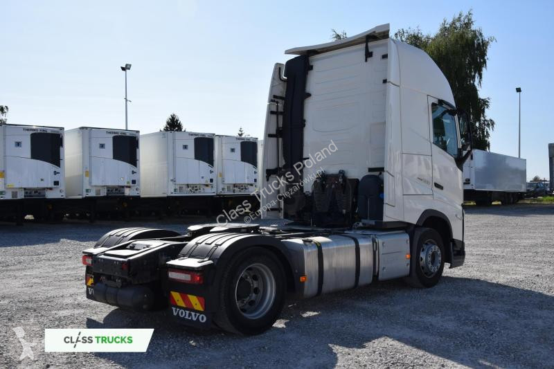 Traktor Volvo 500 Globetrotter XL Varios