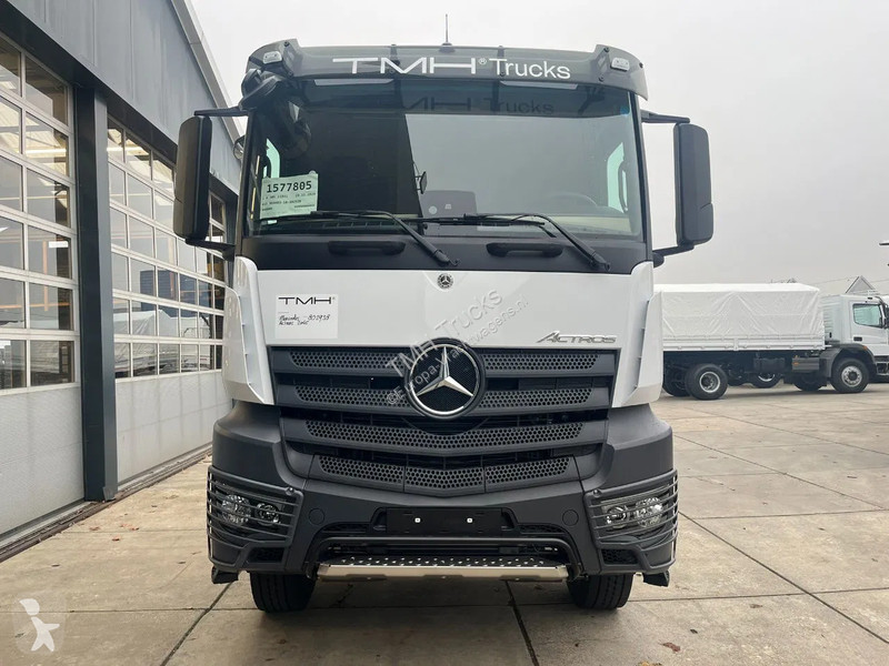 Tahač Mercedes 2045 S 4x2 Tractor Head