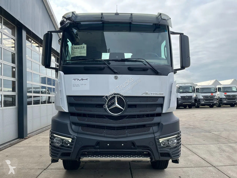 Tahač Mercedes 3340 S 6x4 Tractor Head