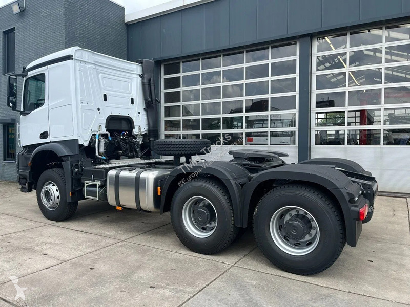 Traktor Mercedes 3348 S 6x4 Tractor Head