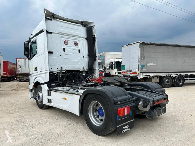 Traktor Mercedes