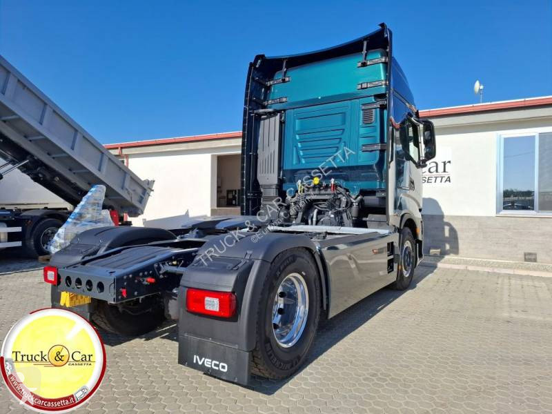 Traktor Iveco