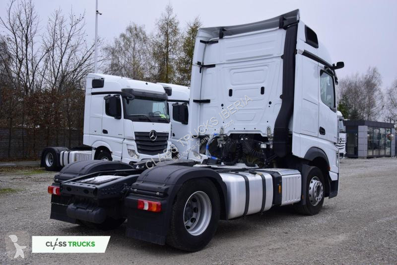 Traktor Mercedes 5 1845 BigSpace, Max tanks