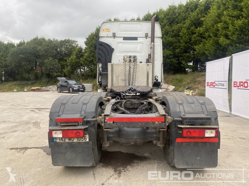 Traktor Renault C520