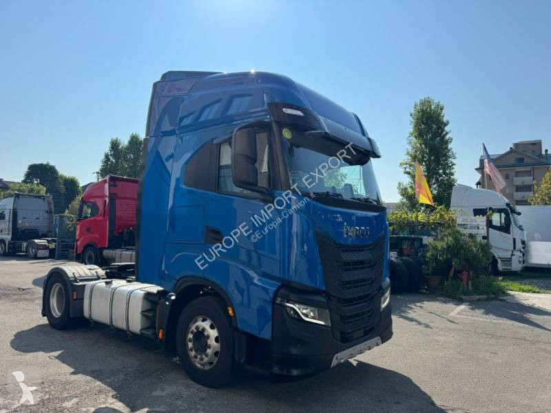 Traktor Iveco