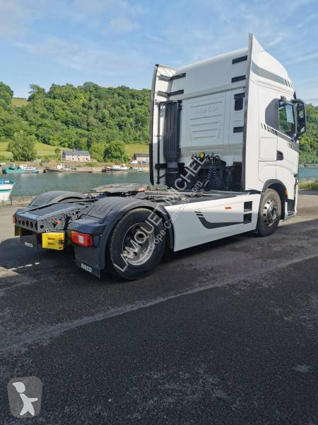 Traktor Iveco