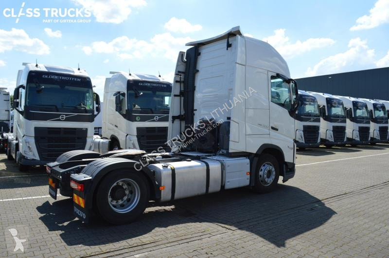 Traktor Volvo 500 Globetrotter XL