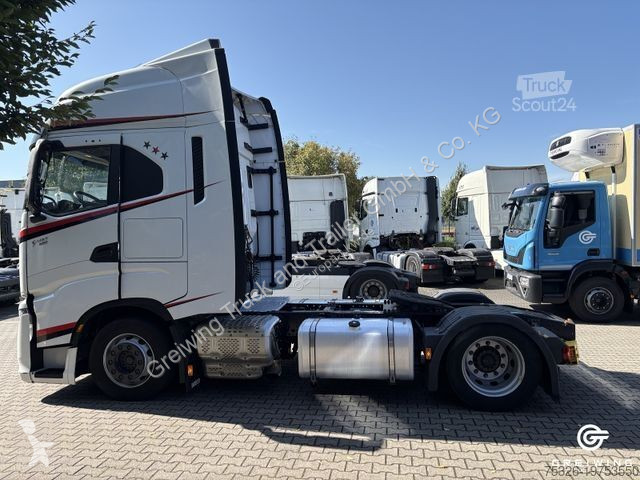 Traktor Iveco AS440S46T/FP LT